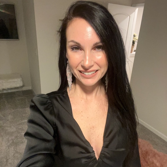 Meet your Posher, Rachael - Picture 2 of 2